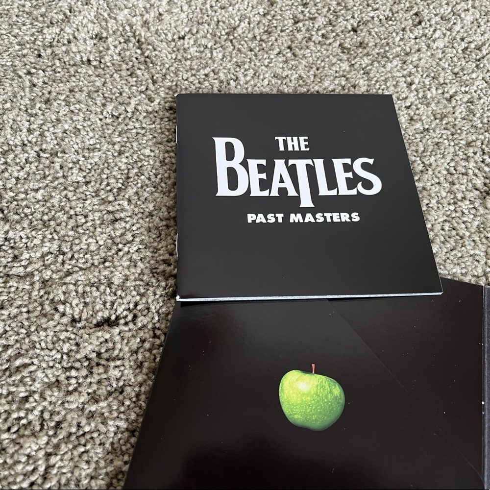 The Beatles, Past Masters CDs - Picture 5 of 5